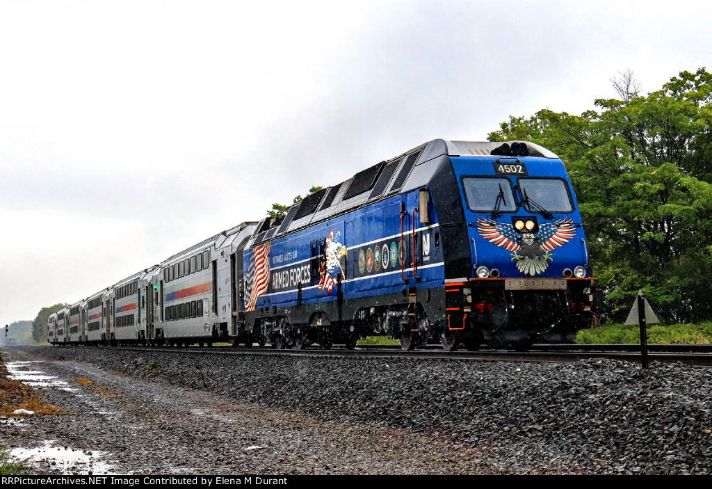 NJT 4502 on train 5517